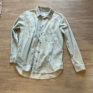 American Eagle button down
